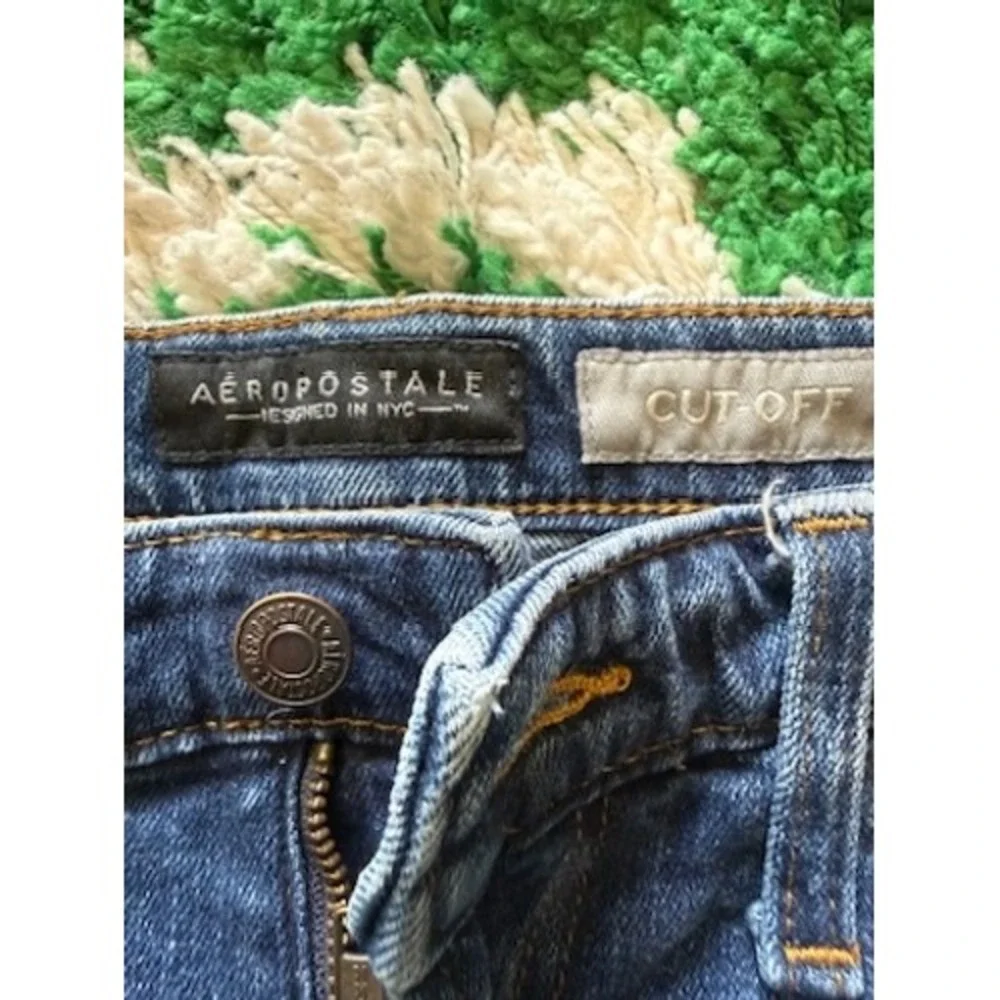 Aeropostale Mens Blue Distressed Cut-Off Denim Shorts‎ Medium Wash Size 32